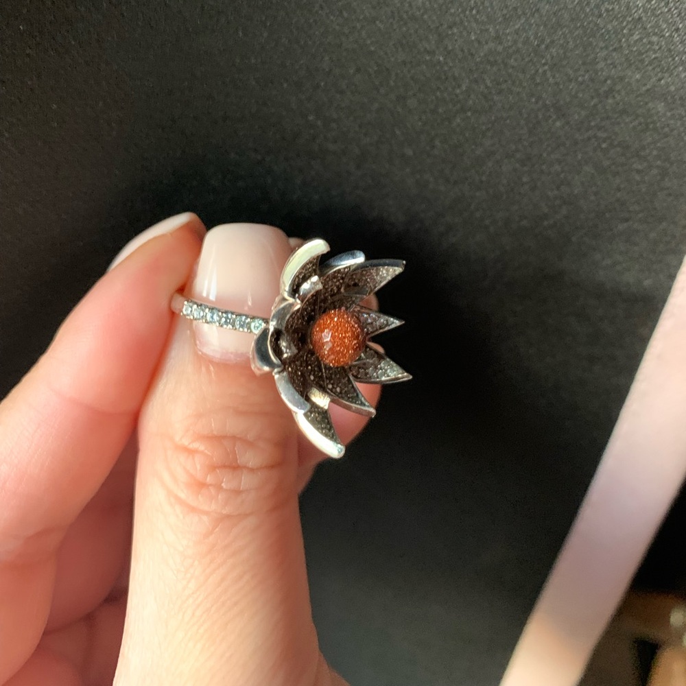 Hespera ring